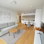 Aurora Апартаменты Братислава