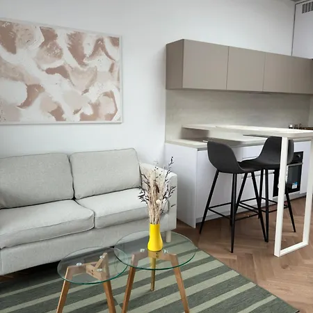 Aurora Apartment *