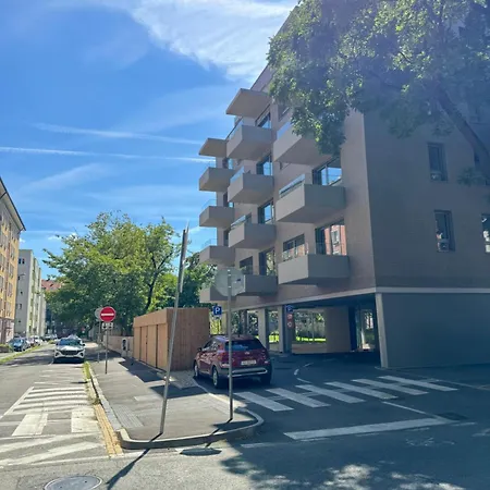 Aurora * Μπρατισλάβα