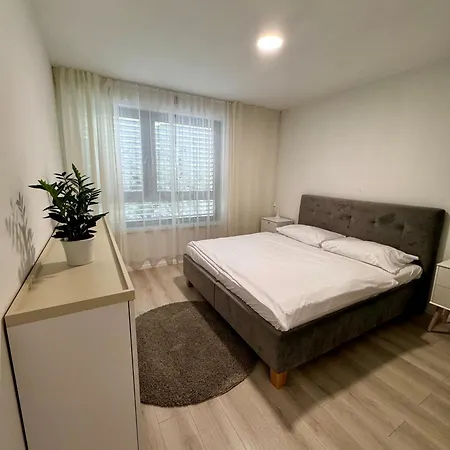 Aurora * Μπρατισλάβα