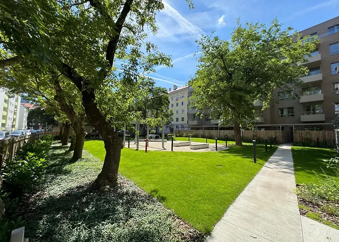 Aurora * ברטיסלאבה