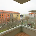 Aurora * براتسيلافا